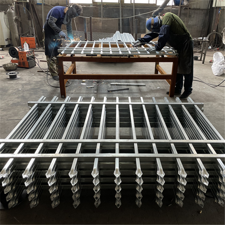 鋅鋼護欄噴塑案例展示圖片4 鋅鋼護欄噴塑案例展示圖片4