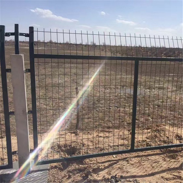 鐵路防護柵欄案例展示圖片2 鐵路防護柵欄案例展示圖片2