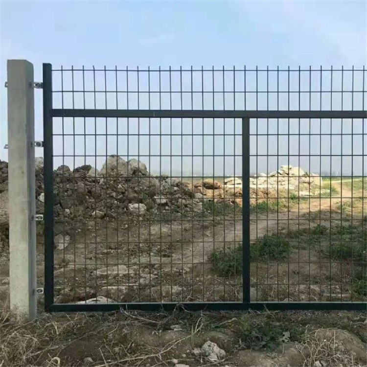 鐵路防護(hù)柵欄案例展示圖片3 鐵路防護(hù)柵欄案例展示圖片3