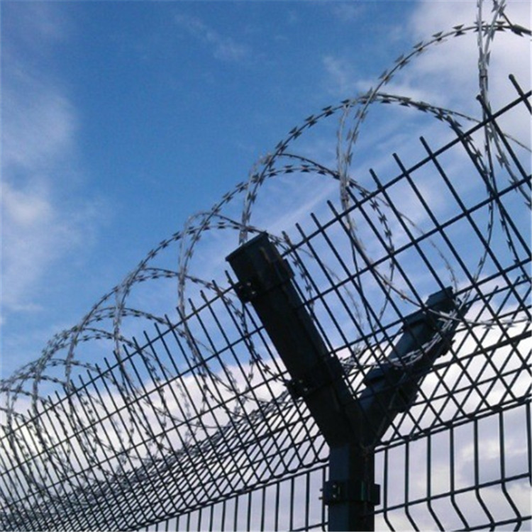 機(jī)場鋼筋網(wǎng)圍界案例展示圖片3 機(jī)場鋼筋網(wǎng)圍界案例展示圖片3