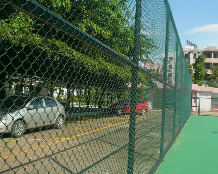 球場圍欄網的應用及安裝圖片3